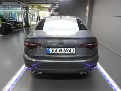 Volkswagen Jetta 2021, 80826 км, за 11583.52 USD