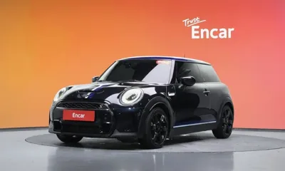 MINI Cooper 2022, 70786 км, за 15471.62 USD - фото 1