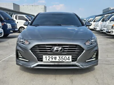Hyundai Sonata 2018, 126504 км, за 6367.34 USD