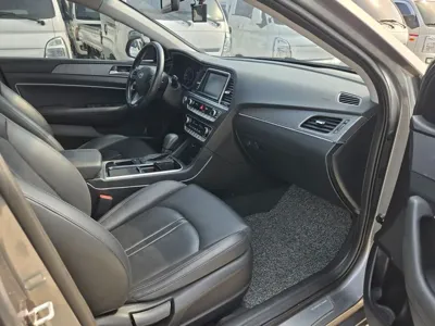 Hyundai Sonata 2018, 126504 км, за 6367.34 USD - фото 11