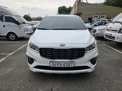 Kia Canival · 2020 год