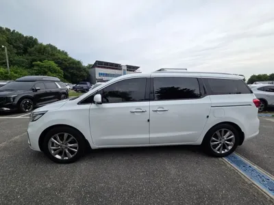 Kia Canival 2020, 126858 км, за 9295.97 USD