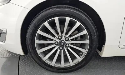 Kia K7 2015, 156785 км, за 3900.41 USD