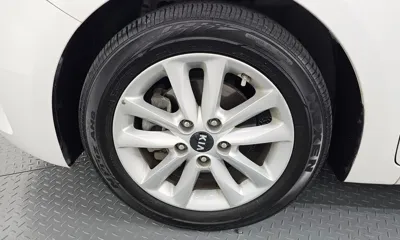 Kia K3 2017, 126050 км, за 5417.9 USD