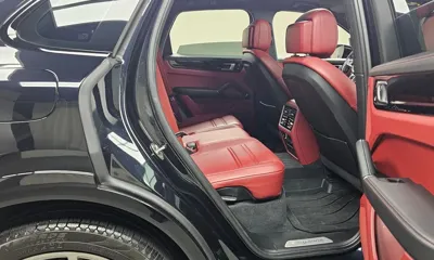 Porsche Cayenne 2021, 29692 км, за 60860.88 USD - фото 12