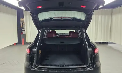 Porsche Cayenne 2021, 29692 км, за 60860.88 USD - фото 20