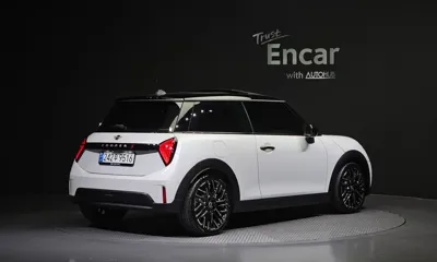 MINI Cooper 2025, 2963 км, за 24911.38 USD
