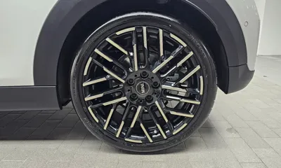 MINI Cooper 2025, 2963 км, за 24911.38 USD