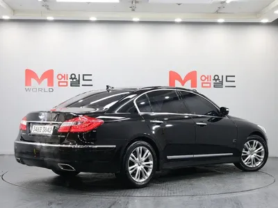 Hyundai Genesis 2012, 169558 км, за 3770.27 USD