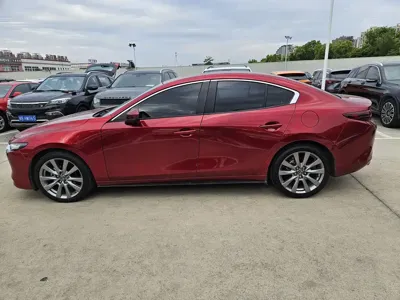Mazda 3 Axela 2020, 20000 км, за 8357.7 USD