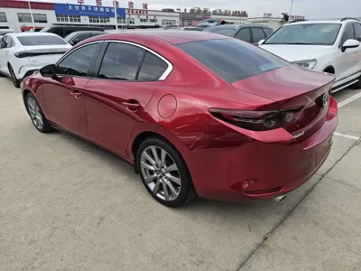 Mazda 3 Axela 2020, 20000 км, за 8357.7 USD - фото 13