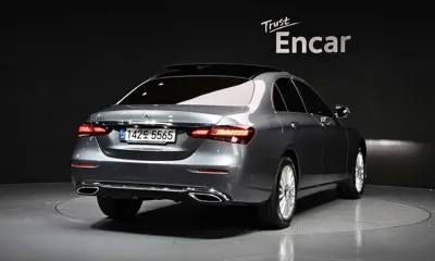 Mercedes-Benz E-Class 2021, 46843 км, за 25647.82 USD