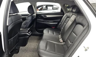 Hyundai Grandeur 2022, 110895 км, за 12945.63 USD - фото 26