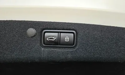 Hyundai Grandeur 2022, 110895 км, за 12945.63 USD - фото 30