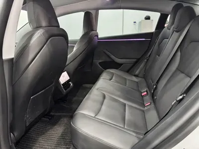 Tesla Model 3 2024, 58000 км, за 27221.37 USD - фото 9