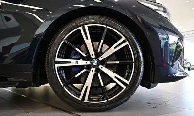 BMW 5-Series 2024, 40970 км, за 40954.29 USD