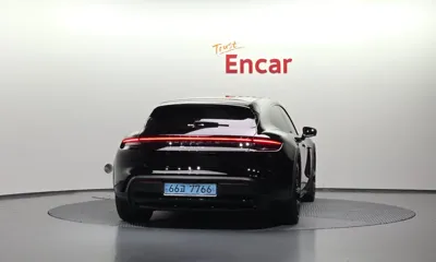 Porsche Taycan 2022, 20790 км, за 70257.67 USD