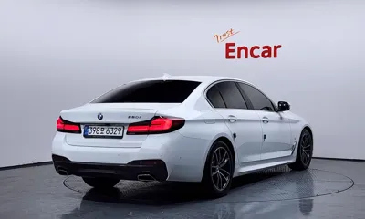 BMW 5-Series 2022, 90902 км, за 23323.42 USD