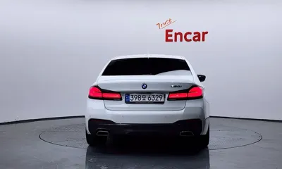 BMW 5-Series 2022, 90902 км, за 23323.42 USD