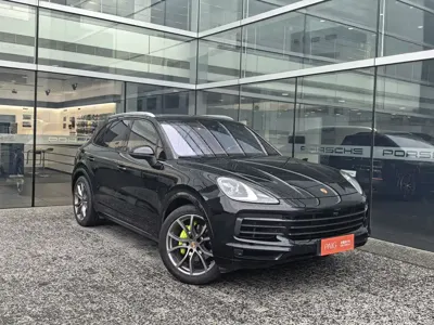 Porsche Cayenne Hybrid 2023, 57000 км, за 64536.03 USD