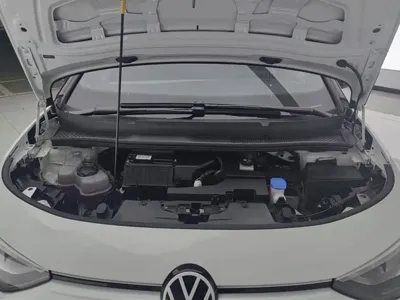 Volkswagen ID.3 2024, 62699 км, за 11668.4 USD - фото 10