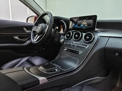 Mercedes-Benz C-Class 2019, 68000 км, за 15611.76 USD - фото 7