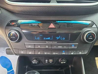 Hyundai Tucson 2020, 53480 км, за 11246.18 USD - фото 15