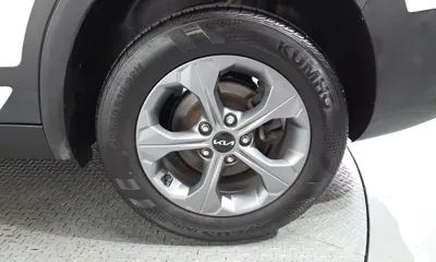 Kia Seltos 2022, 77531 км, за 10737.77 USD - фото 21