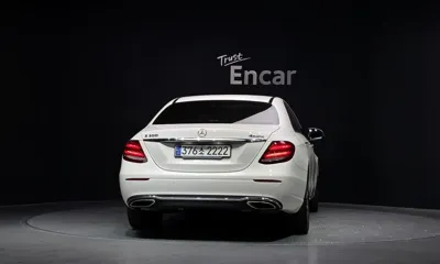 Mercedes-Benz E-Class 2019, 91989 км, за 15426.02 USD