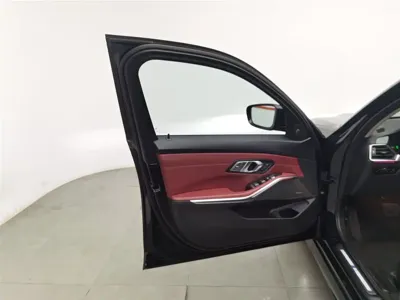 BMW 3 Series 2022, 84700 км, за 20072.19 USD - фото 8