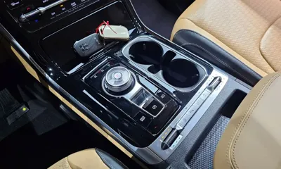 Kia Canival 2023, 55592 км, за 18708.15 USD - фото 9