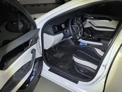 BYD Qin Plus 2022, 11200 км, за 9119.15 USD - фото 12