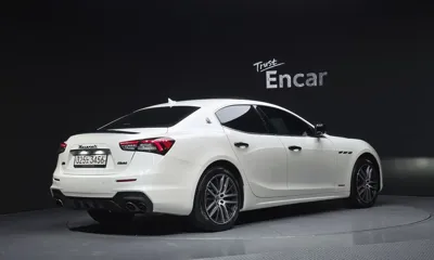 Maserati Ghibli 2015, 102562 км, за 11661.24 USD