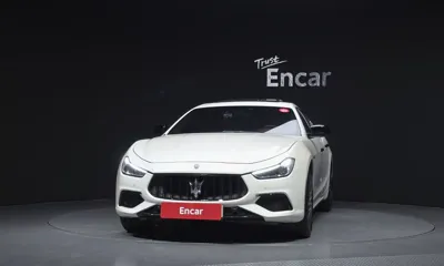 Maserati Ghibli 2015, 102562 км, за 11661.24 USD