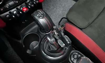 MINI Cooper Convertible 2019, 53308 км, за 15302.46 USD - фото 9