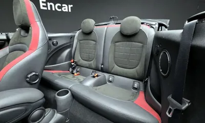 MINI Cooper Convertible 2019, 53308 км, за 15302.46 USD - фото 12