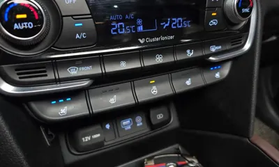 Hyundai Santafe 2019, 139913 км, за 12638.44 USD - фото 33