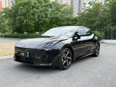 Lynk & Co 07 EM-P · 2024 год