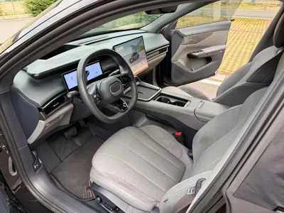 Lynk & Co 07 EM-P 2024, 23000 км, за 15448.67 USD