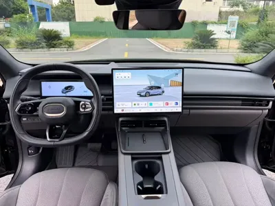 Lynk & Co 07 EM-P 2024, 23000 км, за 15448.67 USD