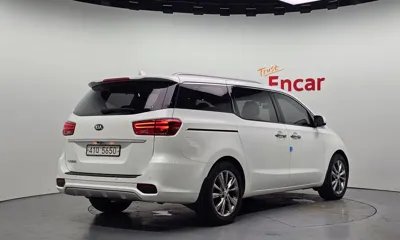 Kia Canival 2019, 93268 км, за 10749.19 USD
