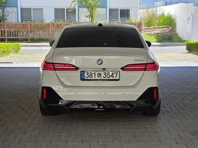 BMW 5-Series 2025, 7131 км, за 45537.48 USD