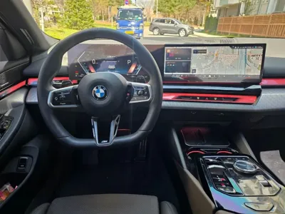 BMW 5-Series 2025, 7131 км, за 45537.48 USD - фото 18