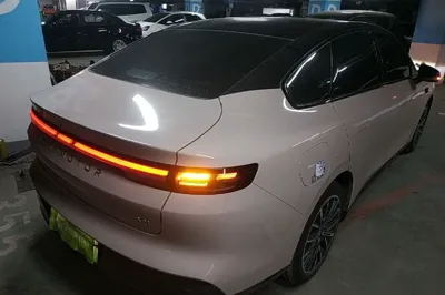 Leapmotor B01 2025, 6200 км, за 16286 USD - фото 6
