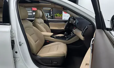 Hyundai Grandeur 2019, 170798 км, за 7807.51 USD - фото 10