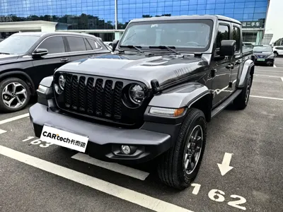 Jeep Gladiator 2023, 20000 км, за 36212.37 USD