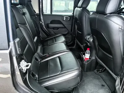 Jeep Gladiator 2023, 20000 км, за 36212.37 USD