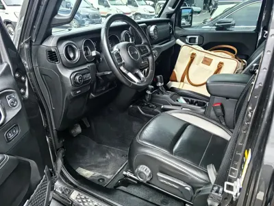 Jeep Gladiator 2023, 20000 км, за 36212.37 USD