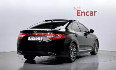 Hyundai Grandeur 2013, 122978 км, за 4466.63 USD