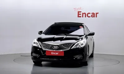 Hyundai Grandeur 2013, 122978 км, за 4466.63 USD